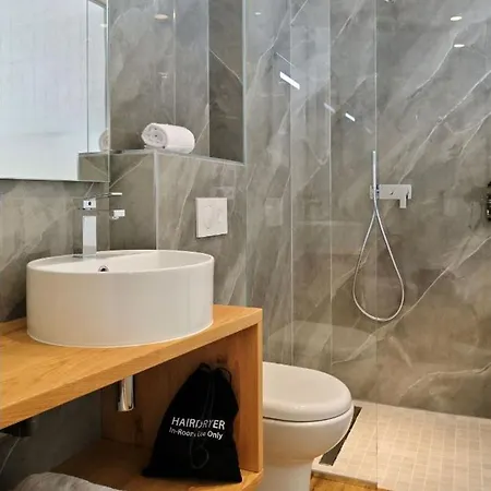 Saint Roch Hotel 3*