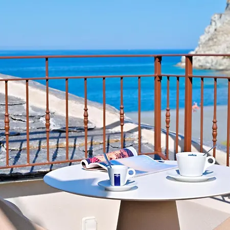 Hotel Saint Roch 3*