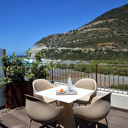 Ξενοδοχείο Saint Roch 3*