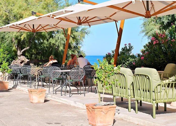 ホテル Saint Roch Ogliastro (Corsica)